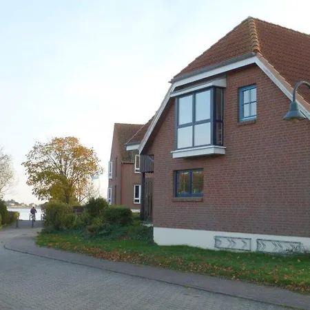 Small Sundblick By The Sea In Lemkenhafen Fehmarn